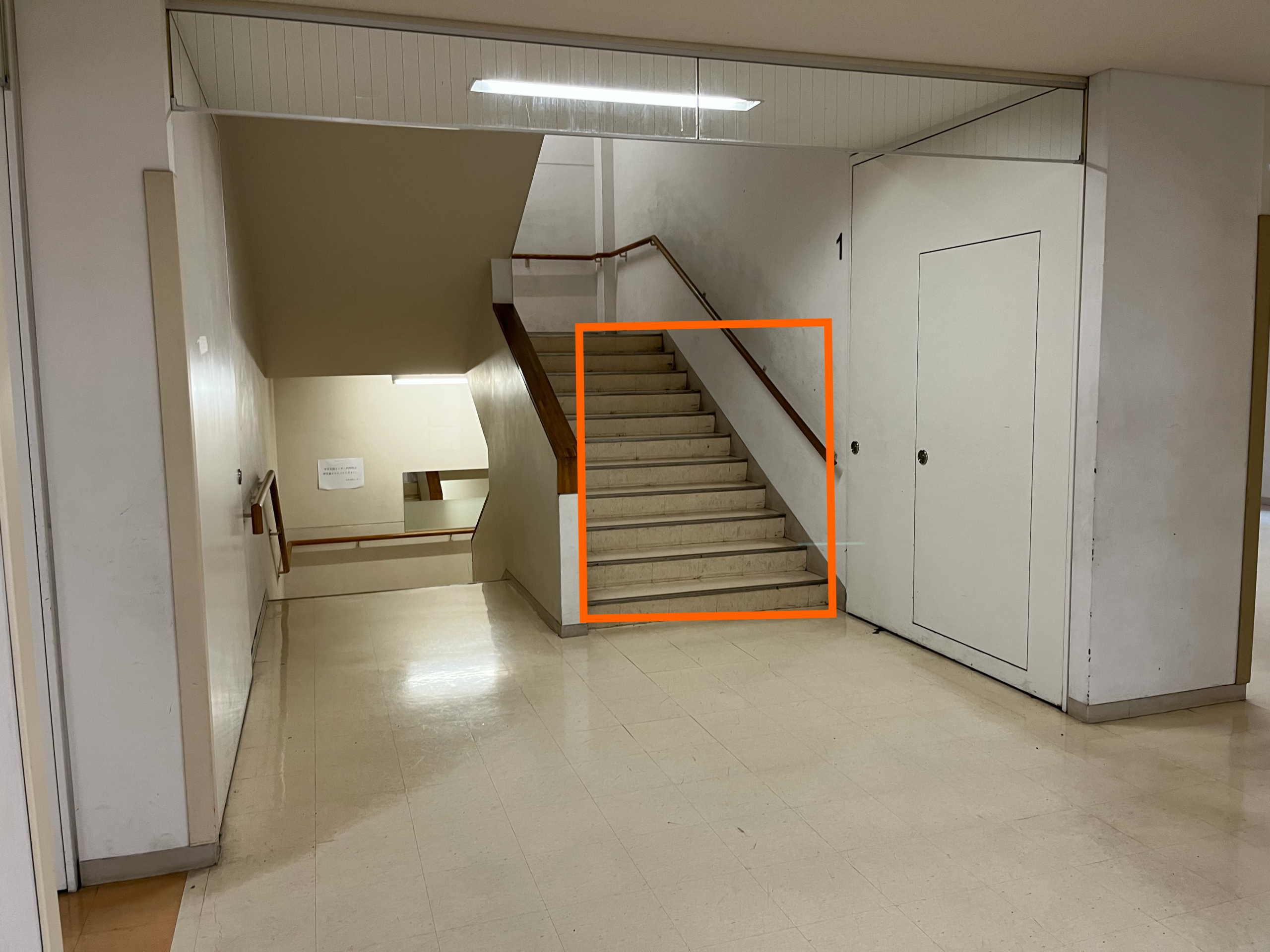1階職員室側